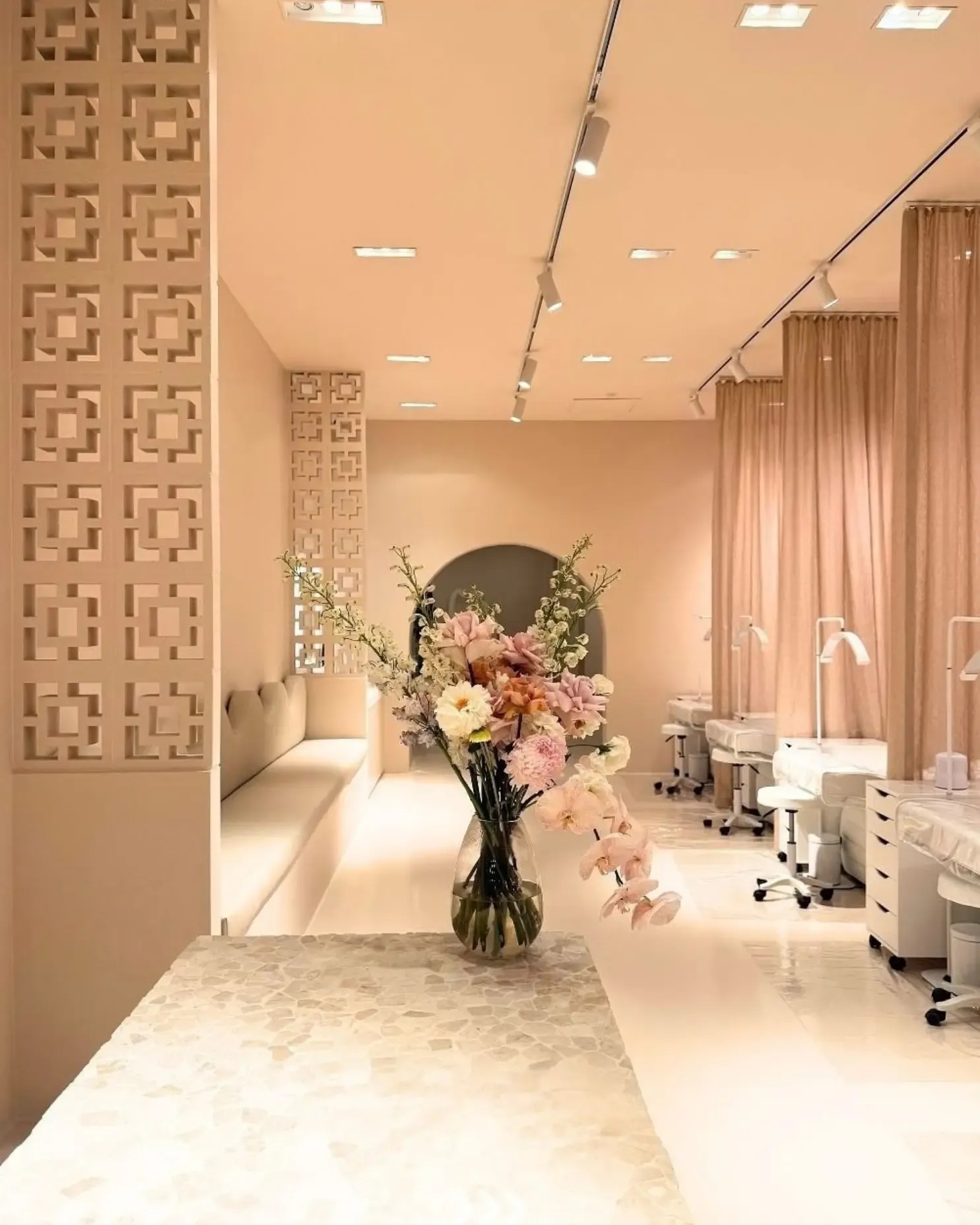 Salon & Lash Studio - After